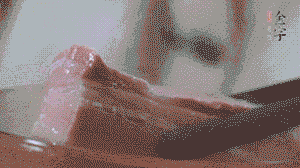 咸肉取出，切片備用。